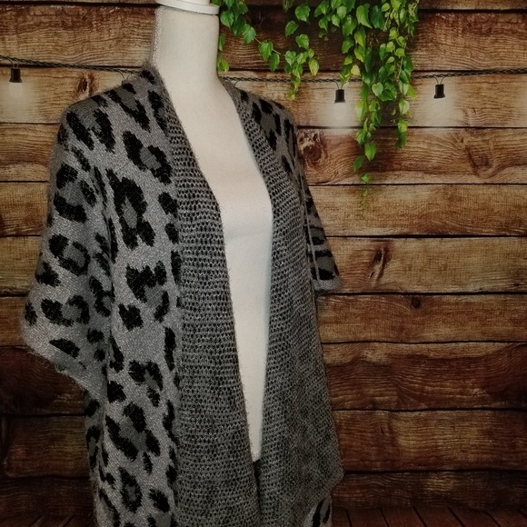Fuzzy Leopard Print Vest - Grey Fits Reg & Plus - Picture 2 of 5